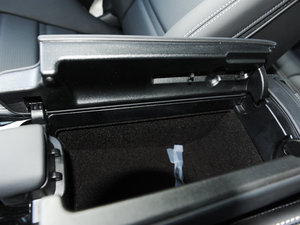 2015��AMG CLS 63 4MATIC ���g����