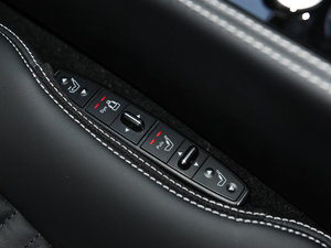 2015��AMG CLS 63 4MATIC ���g����