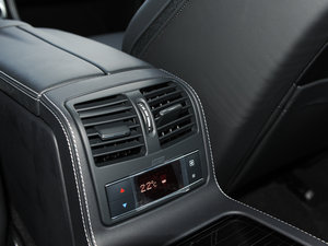 2015��AMG CLS 63 4MATIC ���g����