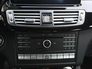 2015��AMG CLS 63 4MATIC ���{���L��