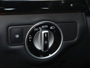 2015��AMG CLS 63 4MATIC �п؅^