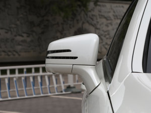 2015��AMG CLS 63 4MATIC �������^