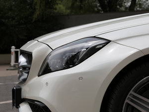 2015��AMG CLS 63 4MATIC �������^