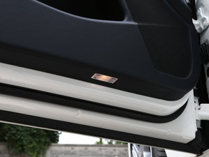 2015��A(y��)MG CLS 63 4MATIC ���g����