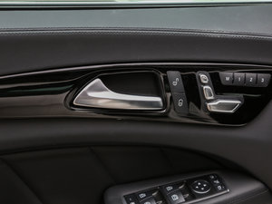 2015��A(y��)MG CLS 63 4MATIC ���g����