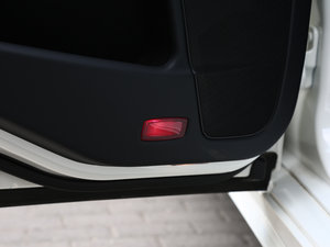 2015��A(y��)MG CLS 63 4MATIC ���g����