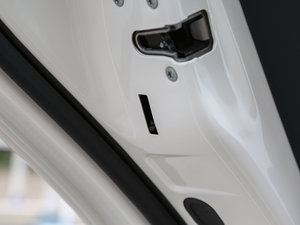 2015��A(y��)MG CLS 63 4MATIC ���g����