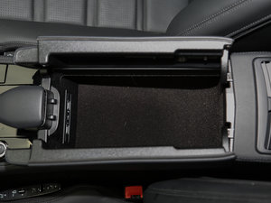 2015��AMG CLS 63 4MATIC ���g����