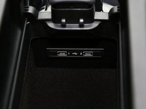 2015��AMG CLS 63 4MATIC ���g����