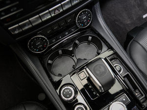 2015��AMG CLS 63 4MATIC ���g����