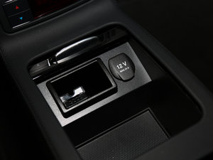 2015��AMG CLS 63 4MATIC ���g����