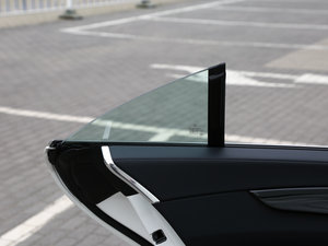 2015��A(y��)MG CLS 63 4MATIC ���g����