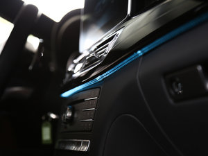 2015��AMG CLS 63 4MATIC ���g����