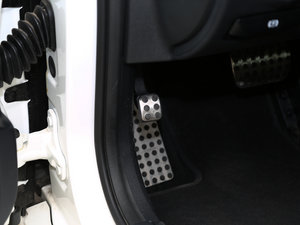 2015��A(y��)MG CLS 63 4MATIC �п؅^(q��)