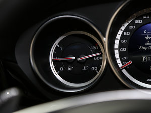 2015��AMG CLS 63 4MATIC �п؅^