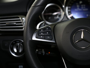 2015��AMG CLS 63 4MATIC �п؅^