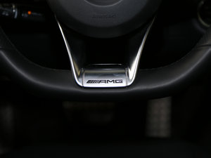 2015��AMG CLS 63 4MATIC �п؅^