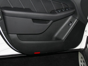 2016AMG GLE 63 4MATIC ǰTg