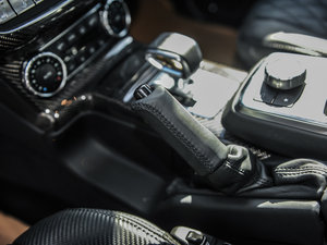 2016款AMG G 63 463 驻车制动器