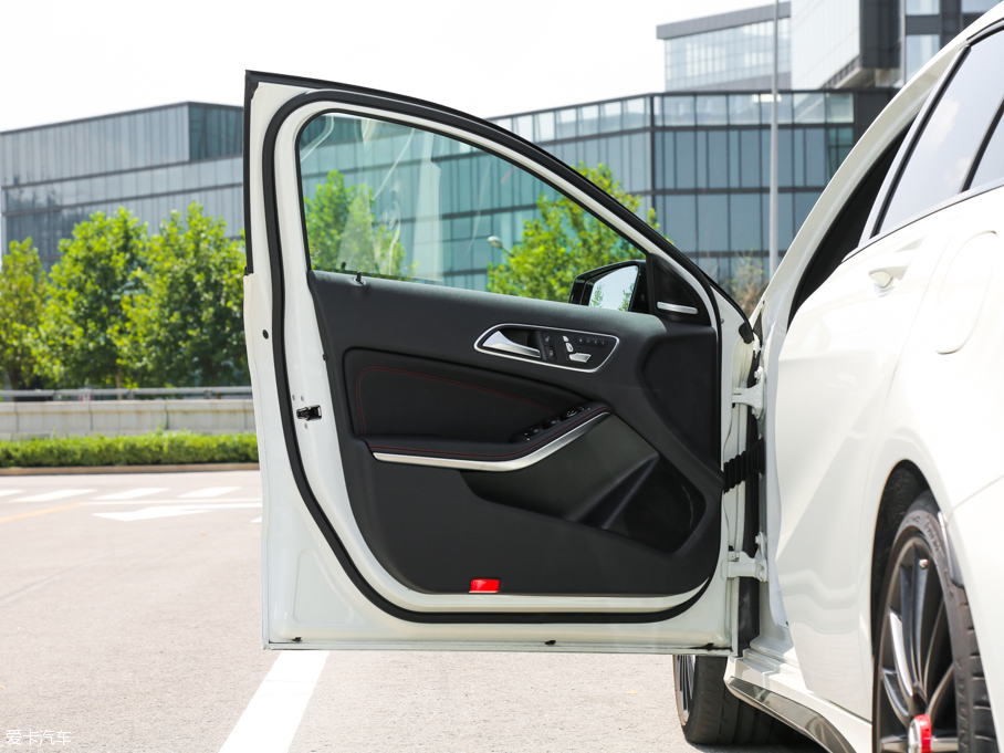 2016YAAMG(M) AMG A 45 4MATIC