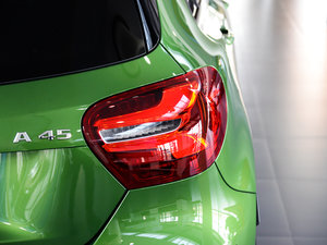 2016款AMG A 45 4MATIC 尾灯