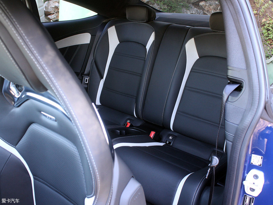 2016YCAMG AMG C 63 S Coupe