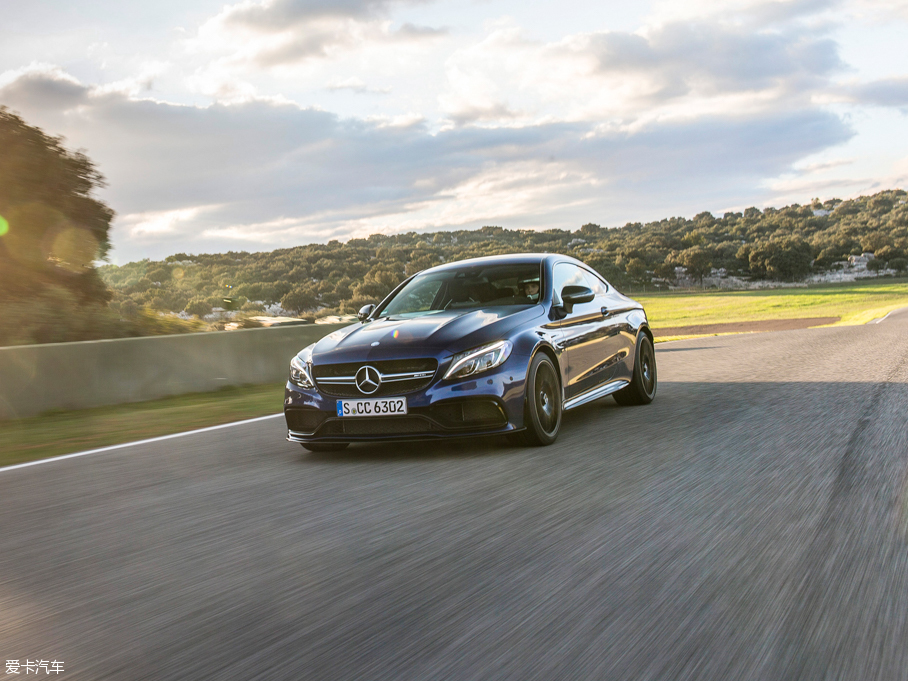 2016YCAMG AMG C 63 S Coupe