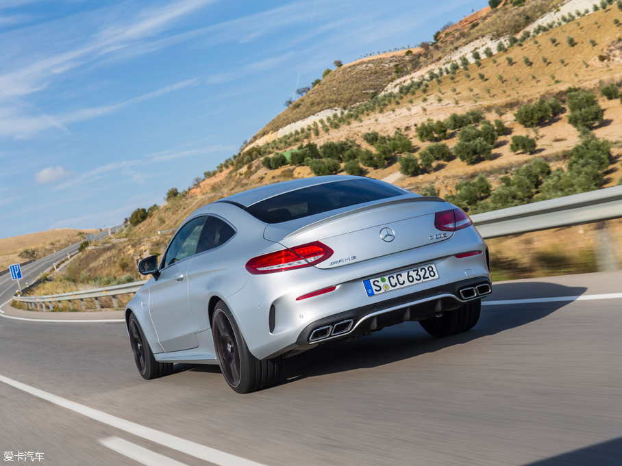 2016YCAMG AMG C 63 S Coupe