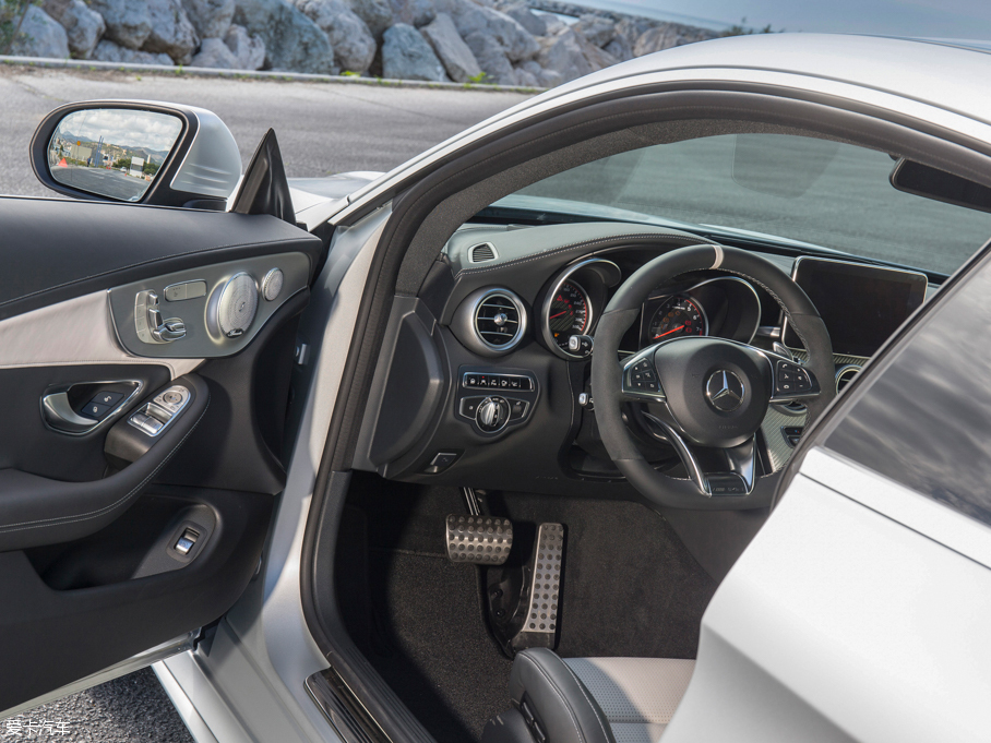 2016YC(j)AMG AMG C 63 S Coupe