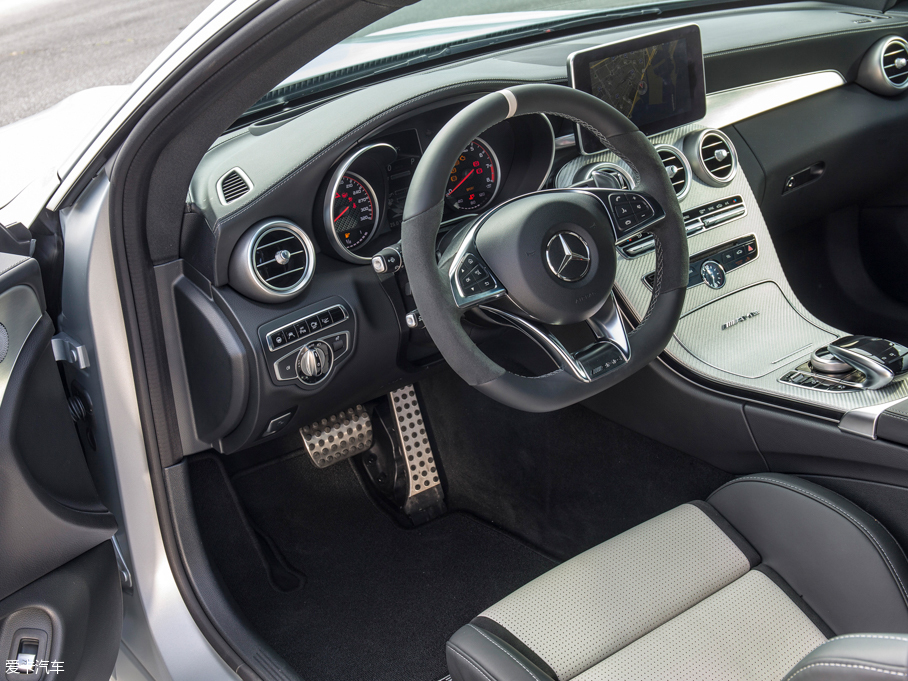 2016YCAMG AMG C 63 S Coupe