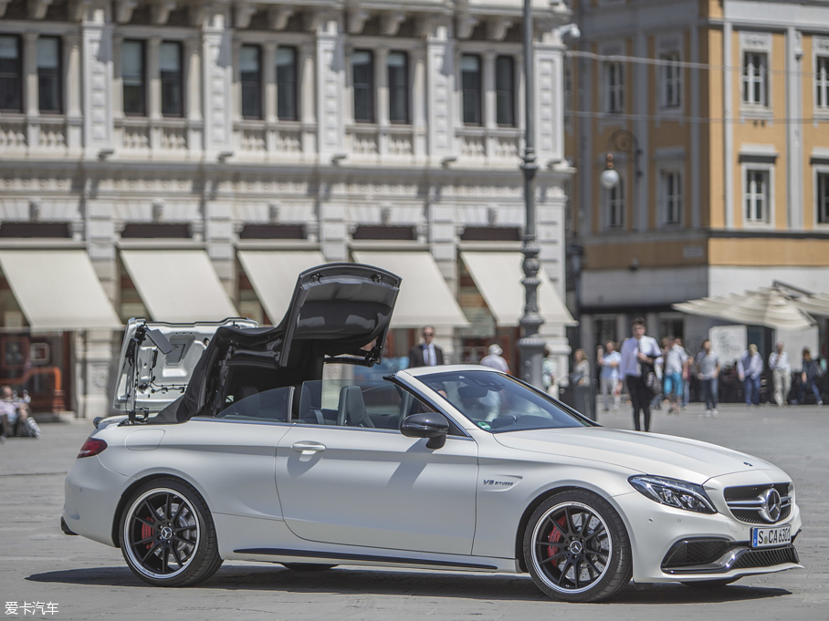 2016YC(j)AMG AMG C 63 S Cabriolet