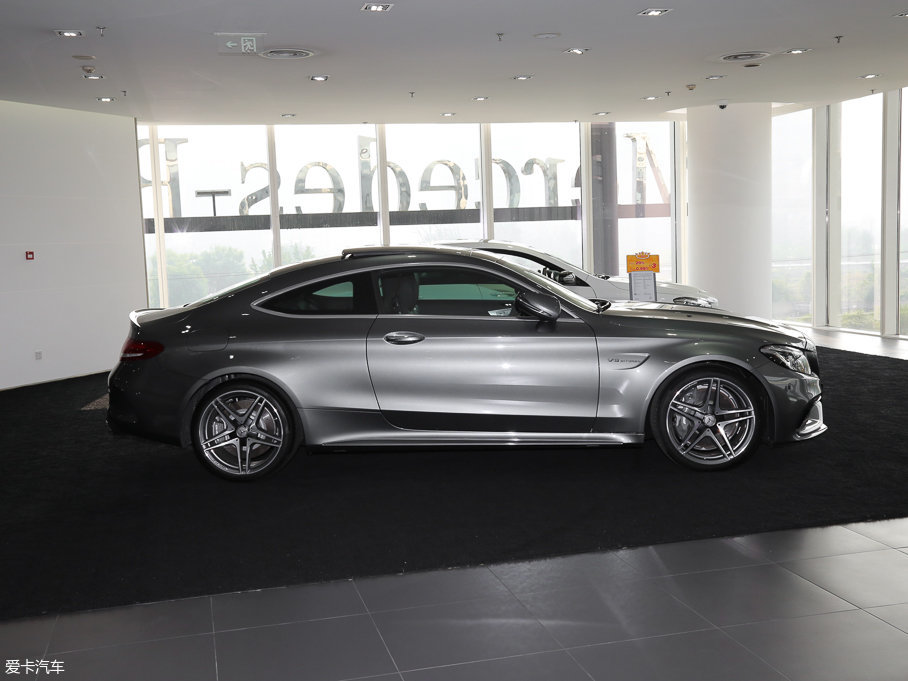 2016YCAMG AMG C 63 Coupe