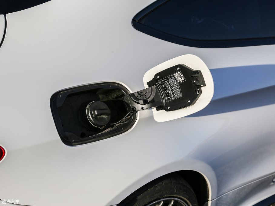 2016YCAMG AMG C 63 S Coupe