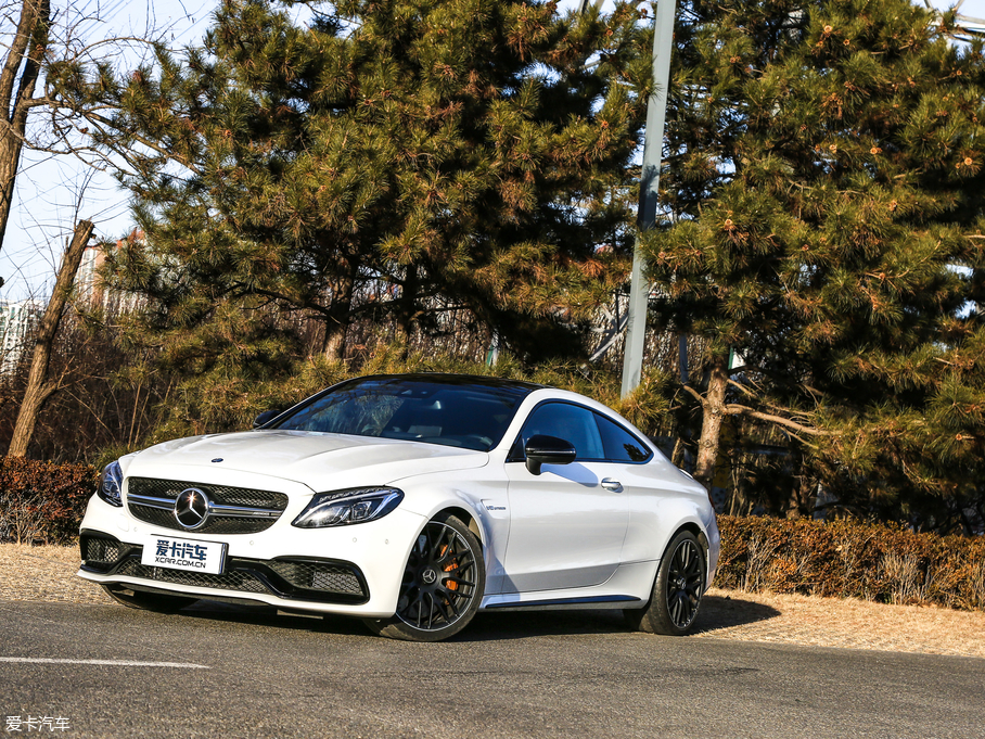 2016YCAMG AMG C 63 S Coupe