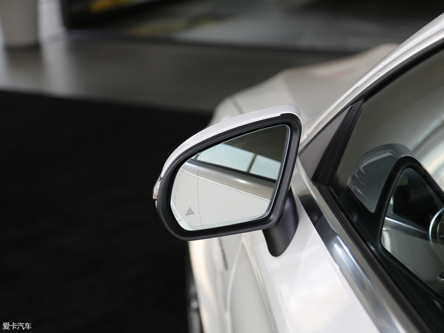 2016YCAMG AMG C 63 Coupe