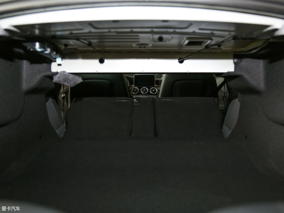 2016YCAMG AMG C 63 Coupe