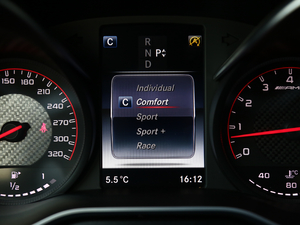 2016AMG C 63 S Coupe п؅^(q)