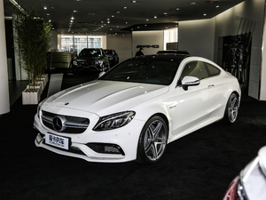 2016AMG C 63 Coupe ǰ45