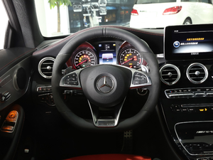 2016A(y)MG C 63 Coupe P