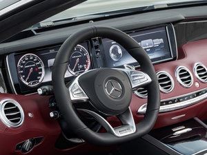 2016��AMG S 63 4MATIC Cabriolet Edition 130 �п؅^