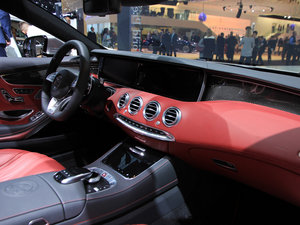 2016��AMG S 63 4MATIC Cabriolet Edition 130 �п؅^