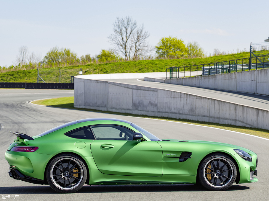 2017YAMG GT AMG GT R