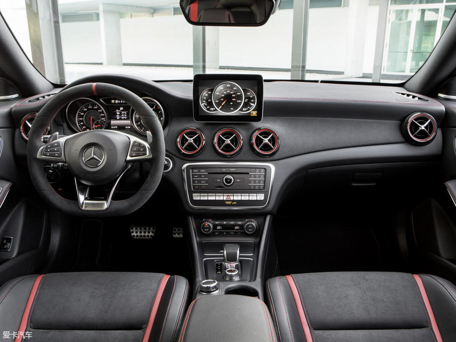 2016��AMG CLA�C��܇ ������