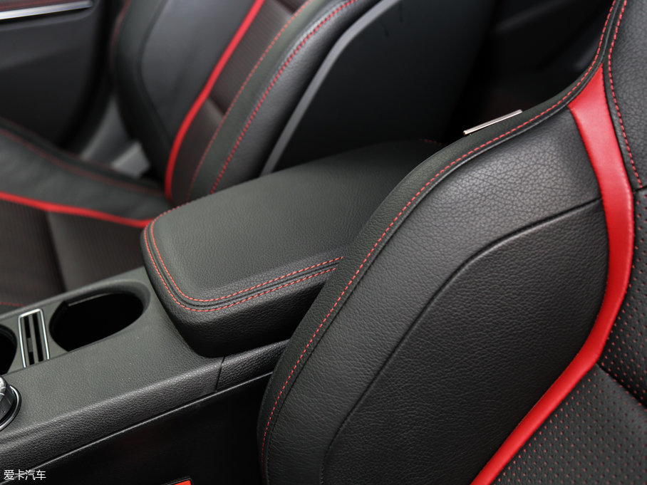 2015YCLAAMG AMG CLA 45 4MATIC