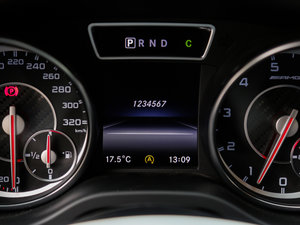 2015AMG CLA 45 4MATIC п؅^(q)