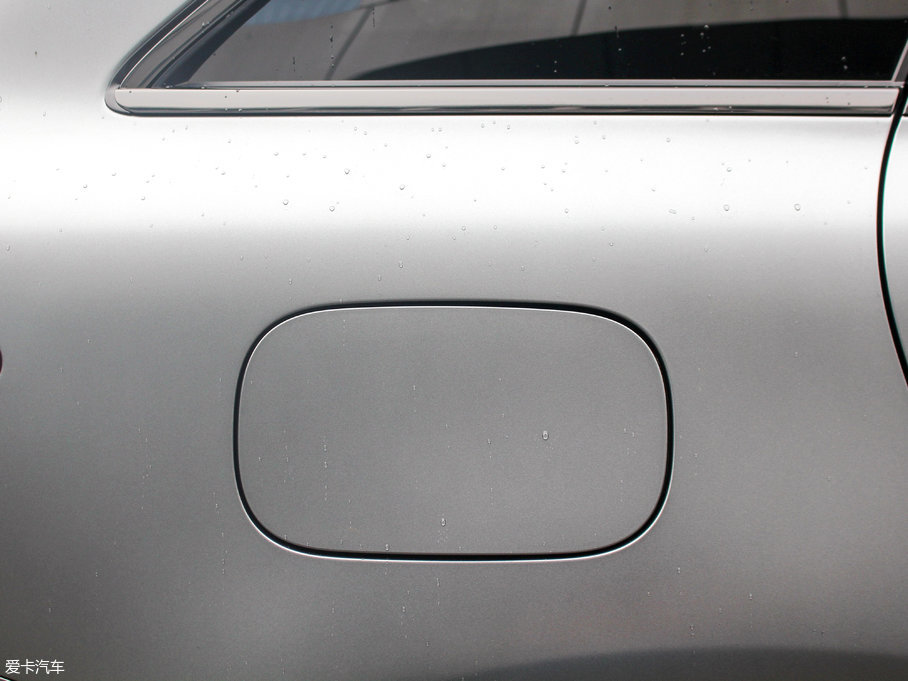 2017YGLC AMG AMG GLC 43 4MATIC ؄e