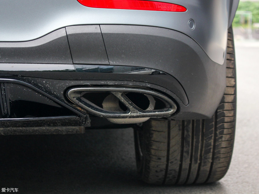 2017YGLC AMG AMG GLC 43 4MATIC ؄e