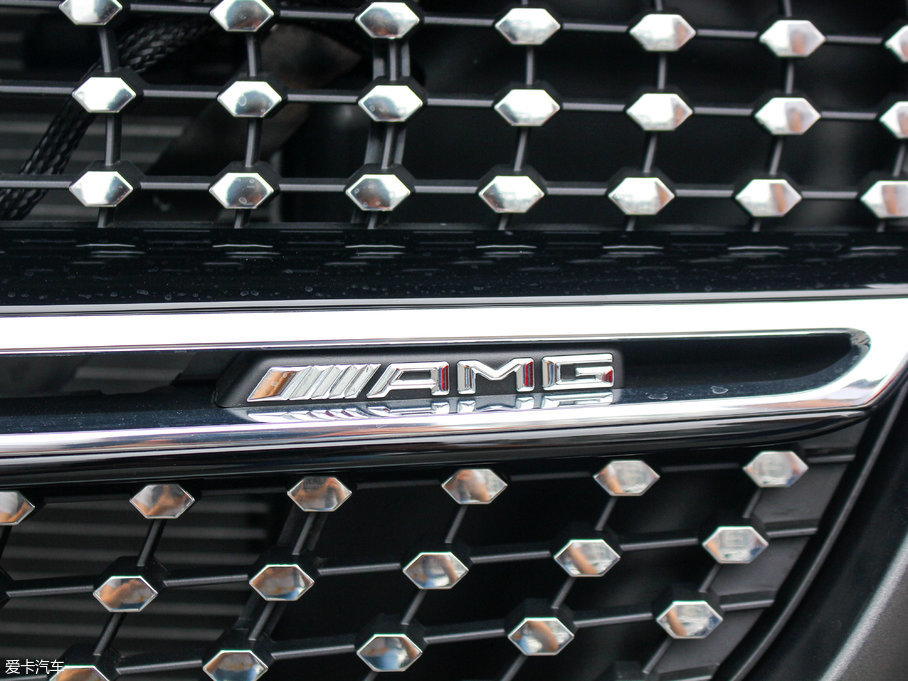 2017YGLC AMG AMG GLC 43 4MATIC ؄e