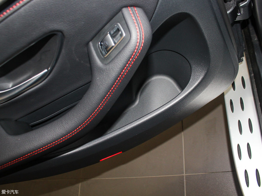 2017YGLC AMG AMG GLC 43 4MATIC ؄e