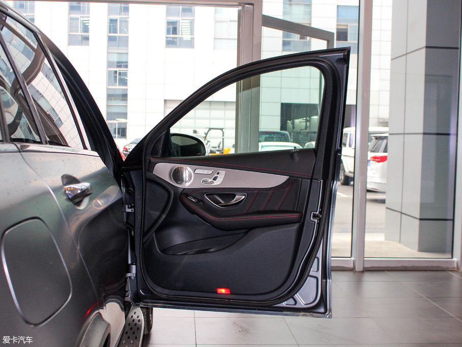 2017YGLC AMG AMG GLC 43 4MATIC ؄e